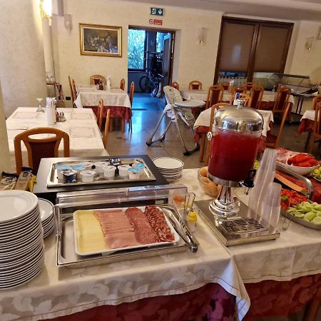 Hotel Ai Sette Nani ซิสเตียนา ภายนอก รูปภาพ