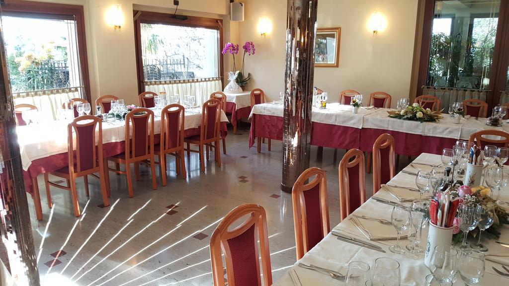 Hotel Ai Sette Nani ซิสเตียนา ภายนอก รูปภาพ